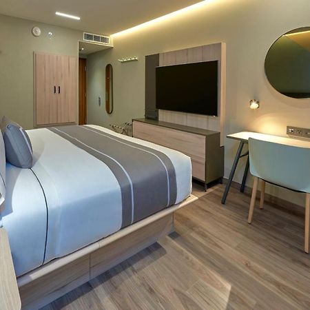 City Express Plus By Marriott Guadalajara Providencia Exteriér fotografie