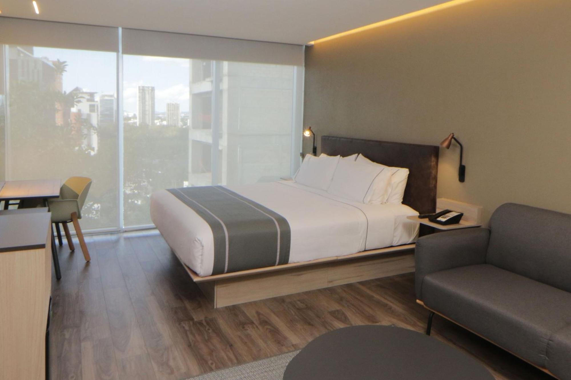 City Express Plus By Marriott Guadalajara Providencia Exteriér fotografie