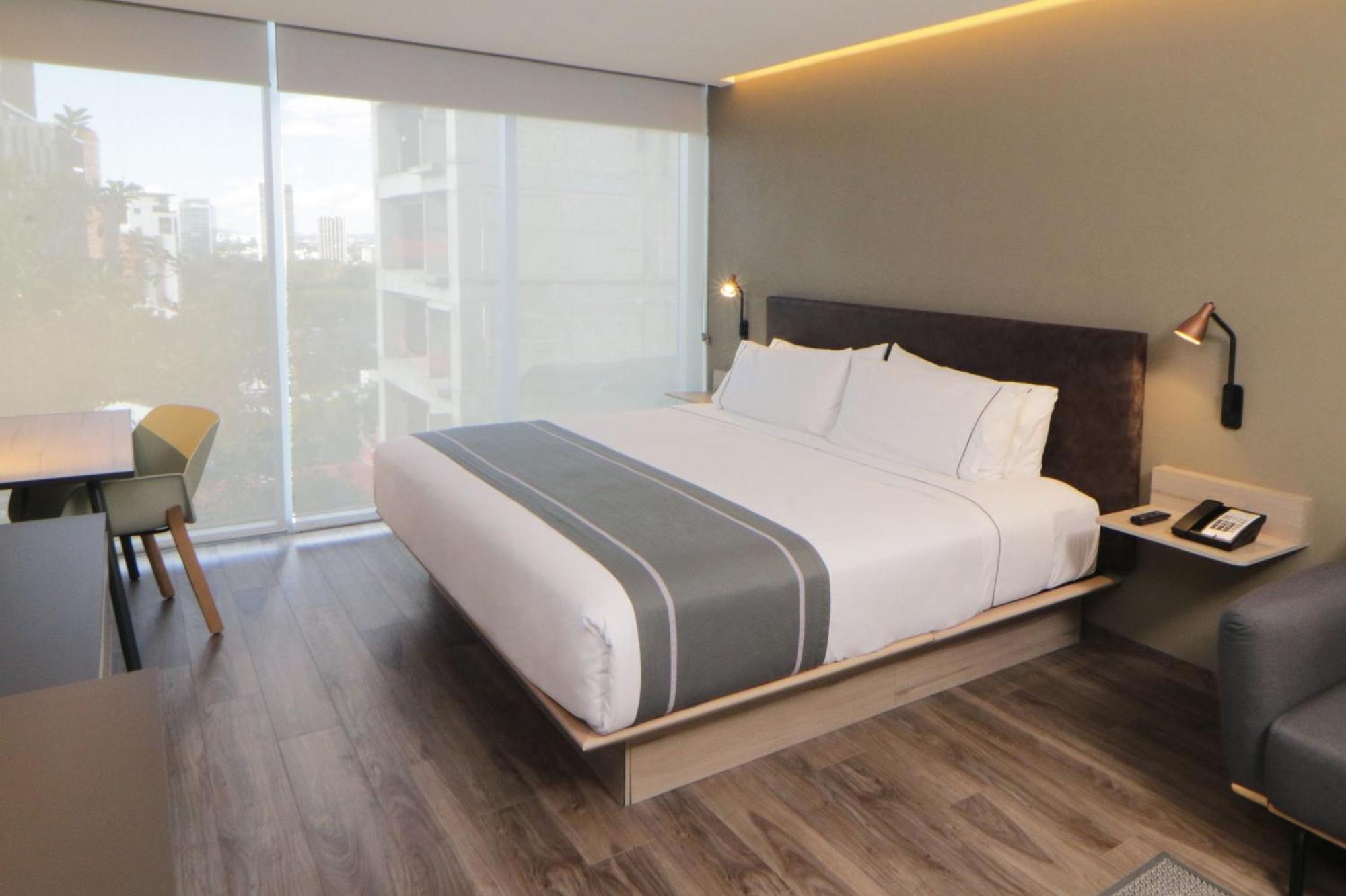 City Express Plus By Marriott Guadalajara Providencia Exteriér fotografie