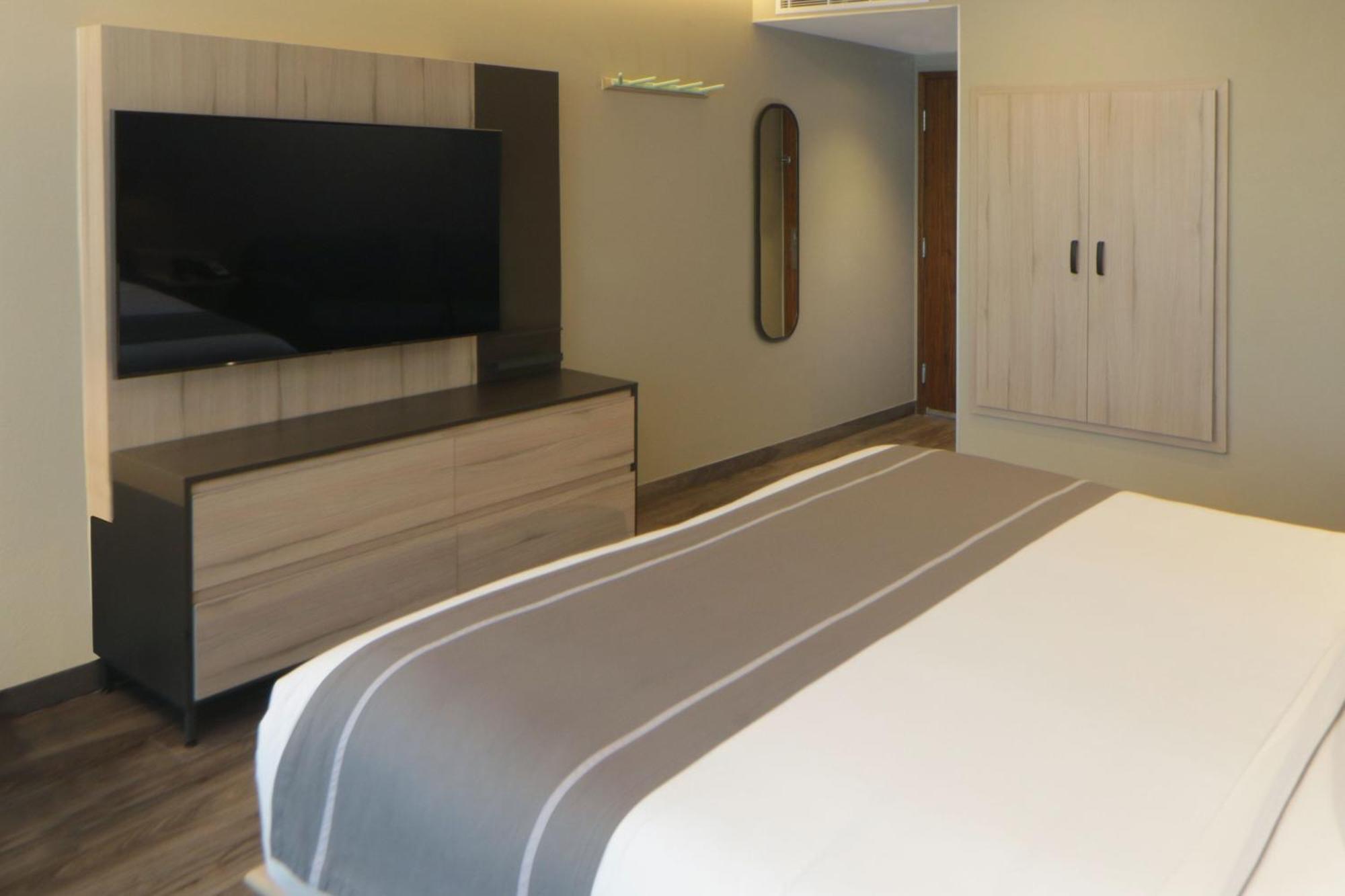 City Express Plus By Marriott Guadalajara Providencia Exteriér fotografie