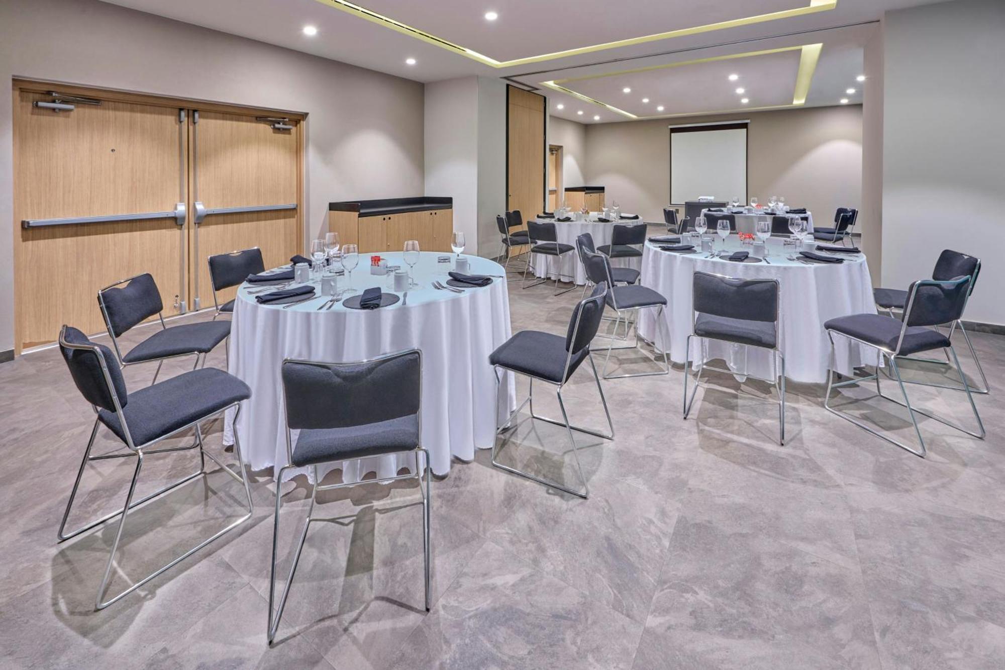 City Express Plus By Marriott Guadalajara Providencia Exteriér fotografie