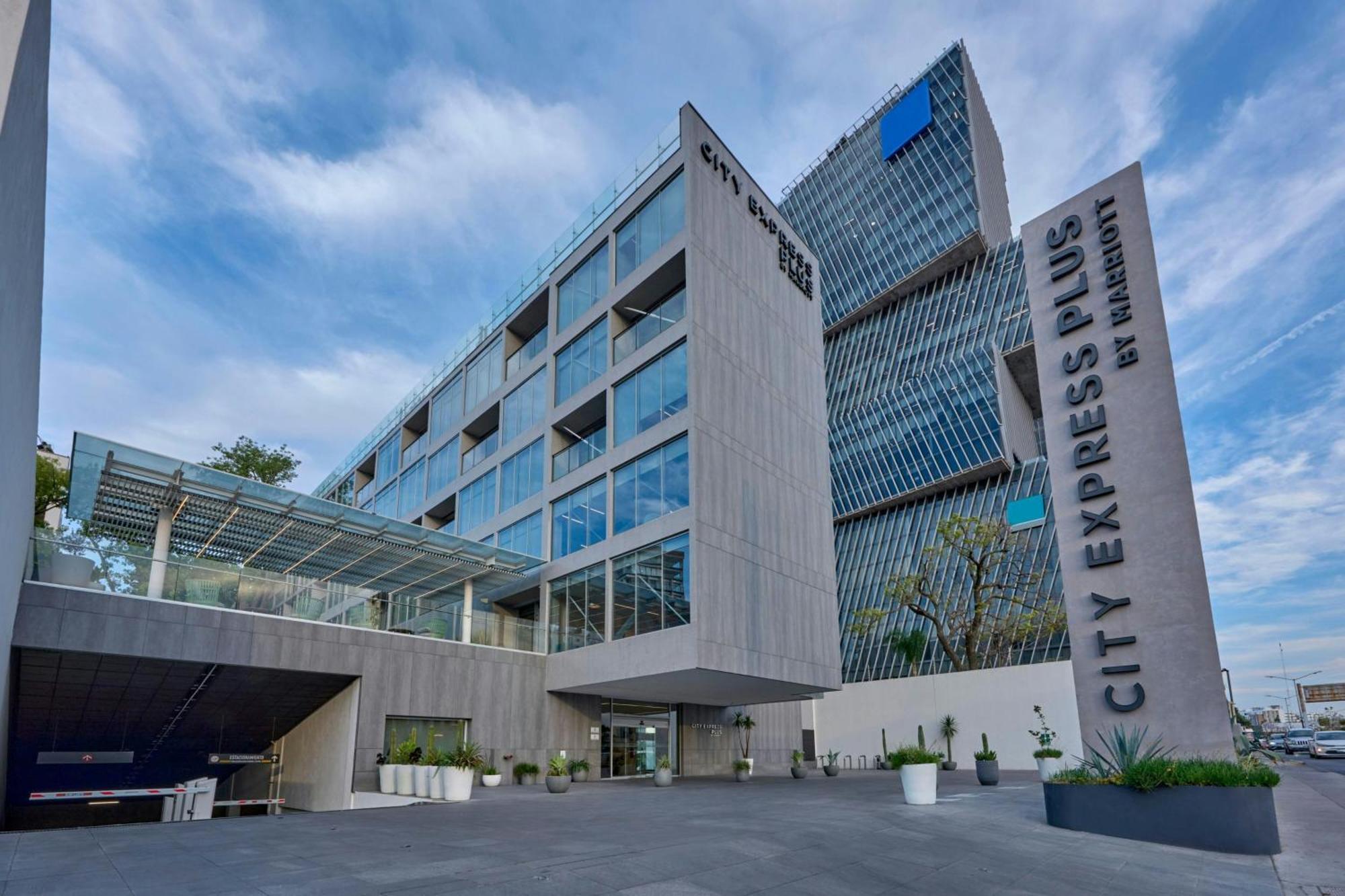 City Express Plus By Marriott Guadalajara Providencia Exteriér fotografie