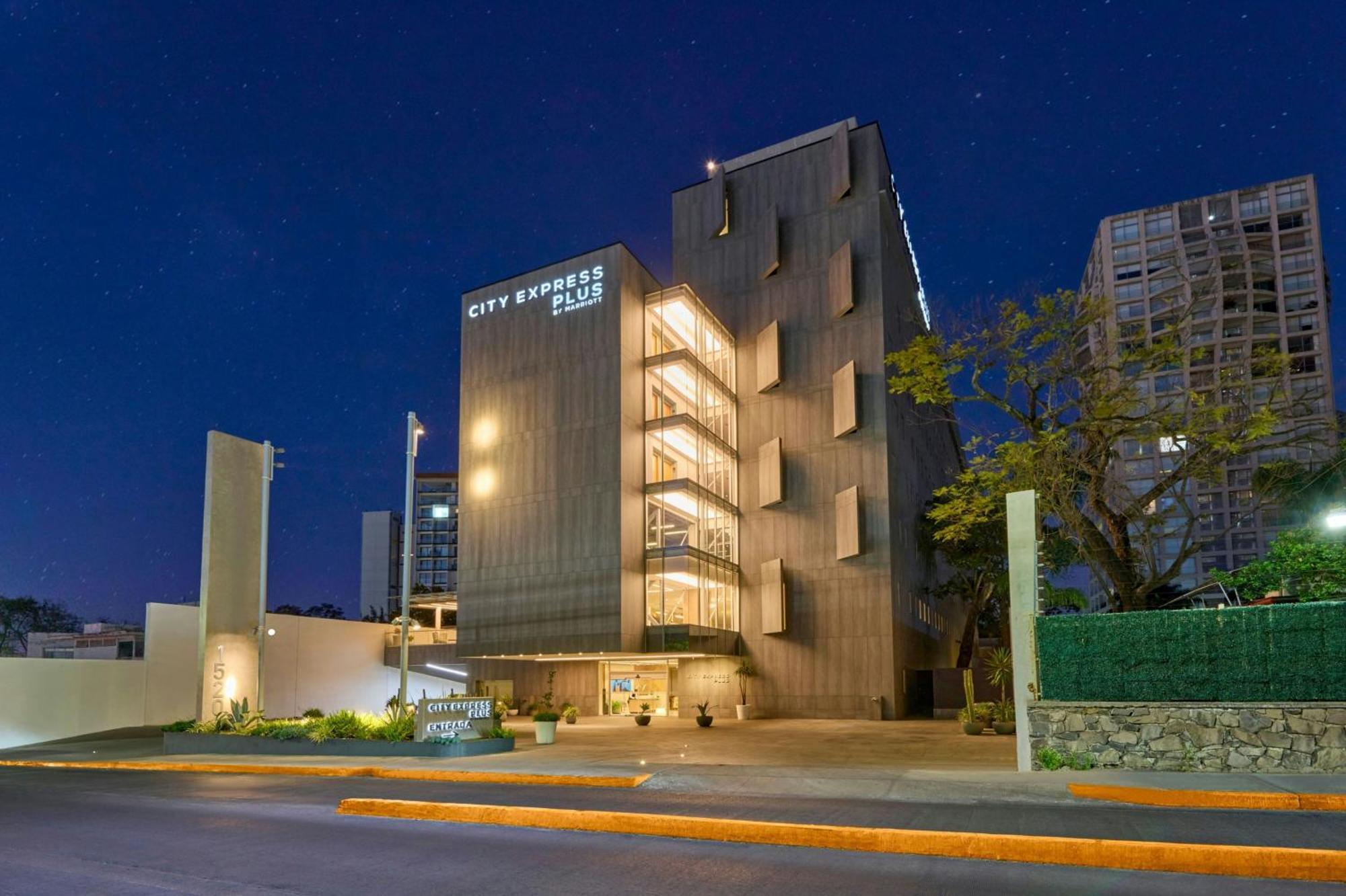 City Express Plus By Marriott Guadalajara Providencia Exteriér fotografie