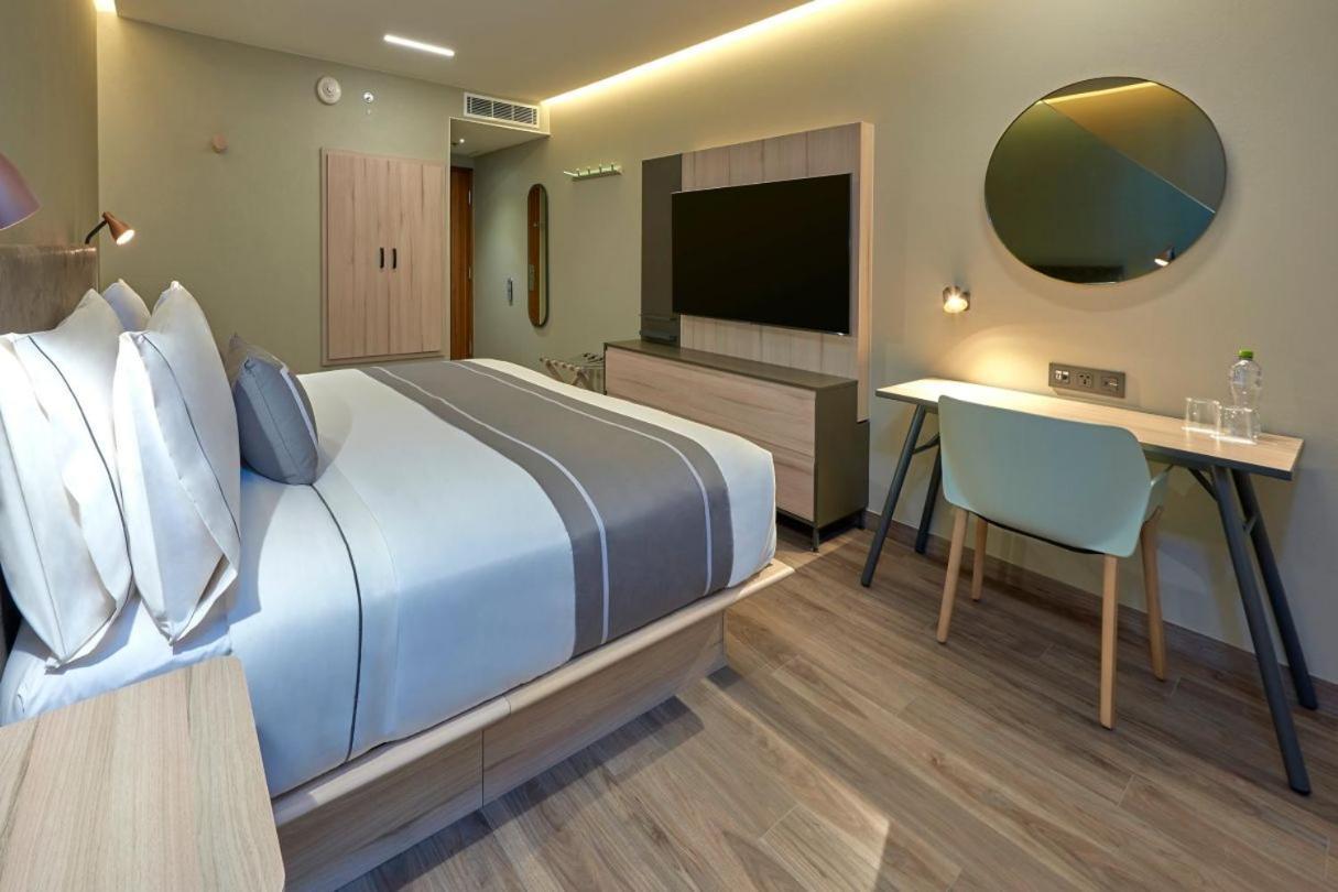 City Express Plus By Marriott Guadalajara Providencia Exteriér fotografie